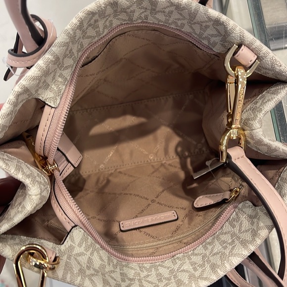 Michael Kors Mirella Small Shopper Top Zip Crossbody BagPowder Blush Logo MK
NWT - Picture 12 of 16